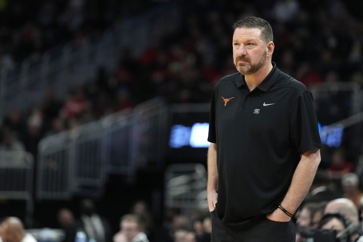 Avec Chris Beard absent, quelle est la prochaine étape pour le basket-ball masculin du Texas?