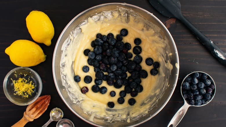 Blueberry cake mix and ingredients