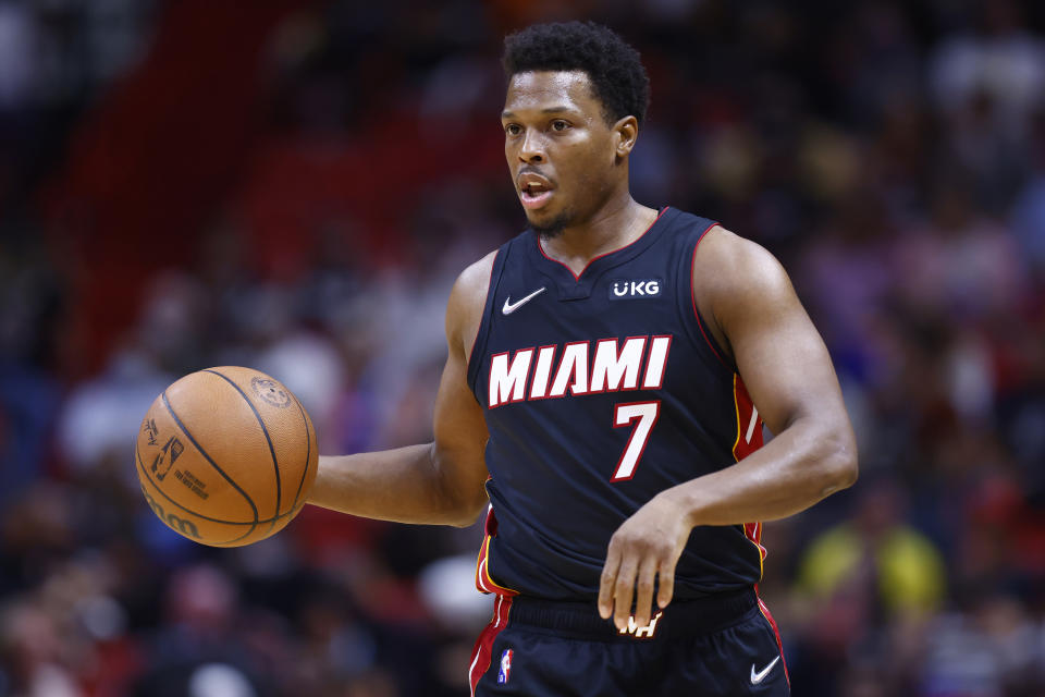 MIAMI, FLORIDA - DECEMBER 11: Kyle Lowry #7 of the Miami Heat dribbles up the court against the Chicago Bulls during the first half at FTX Arena on December 11, 2021 in Miami, Florida. NOTE TO USER: User expressly acknowledges and agrees that, by downloading and or using this photograph, User is consenting to the terms and conditions of the Getty Images License Agreement. (Photo by Michael Reaves/Getty Images)