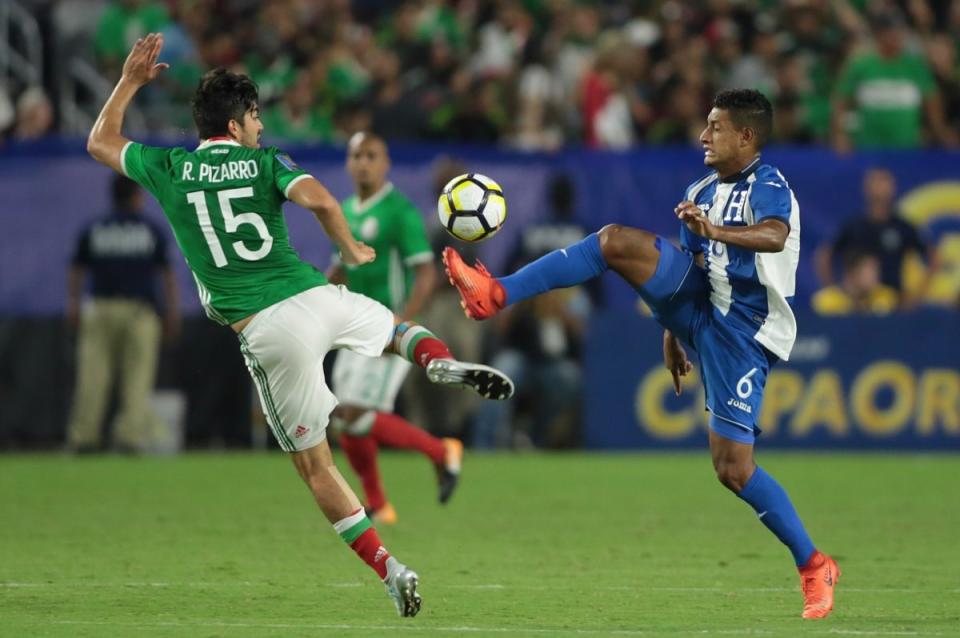 Thanks to an early goal from Rodolfo Pizarro (15), Mexico beat Honduras to reach the Gold Cup semifinals. (Getty)