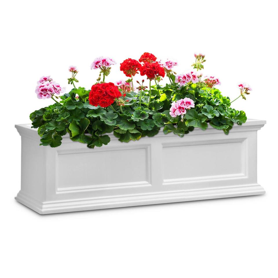 1) Fairfield Window Box