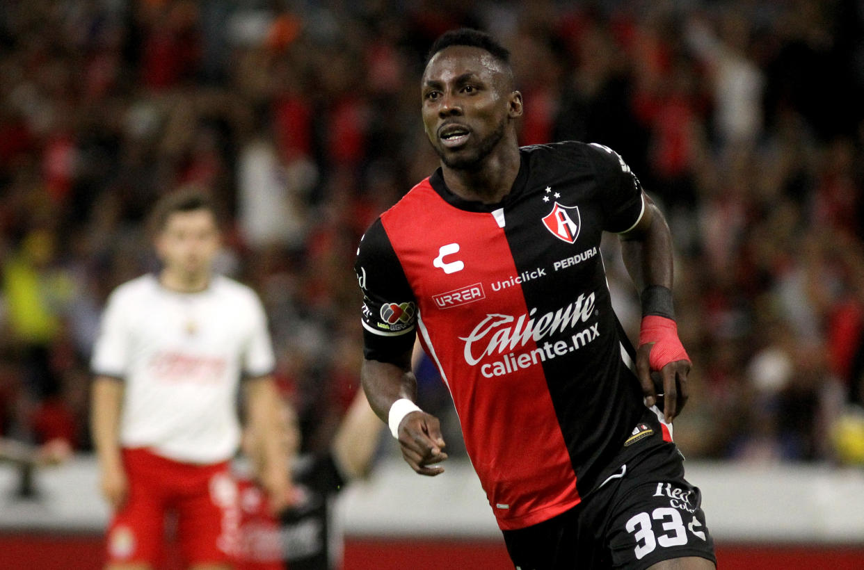 Julián Quiñones celebrando su gol contra Chivas en los Cuartos de Final del Clausura 2023 de la Liga MX. (ULISES RUIZ / AFP) 