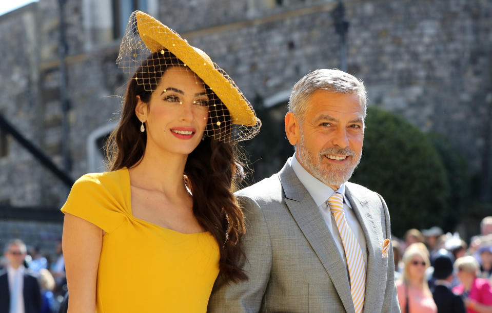 Amal und George Clooney waren bereits bei Prinz Harrys Hochzeit zu Gast und könnten auch bei Prinzessin Eugenies Heirat eingeladen sein. (Bild: Getty Images)