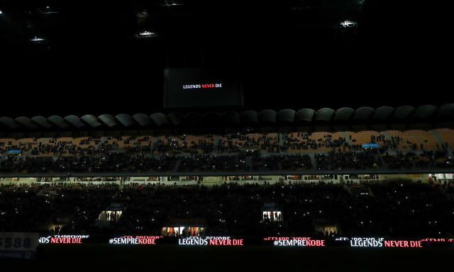 AC Milan pay tribute to life-long club fan Kobe Bryant during Italian Cup  match against Torino - Video