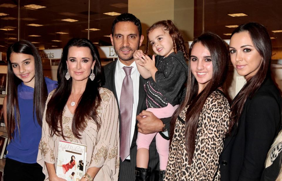 Richards and Umansky with their daughters.