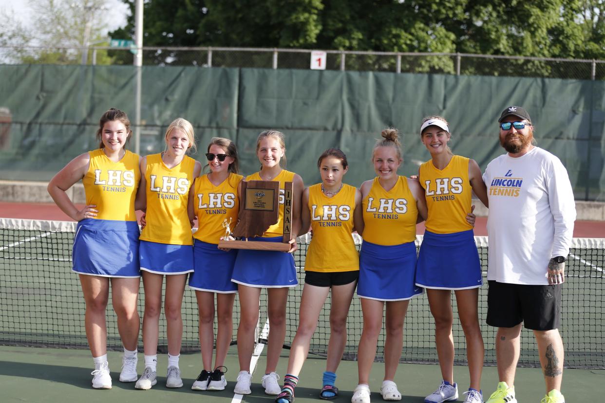 Cambridge City Lincoln girls tennis won its first sectional title since 2001 with a 4-1 victory over Northeastern at Richmond High School on Friday, May 21.