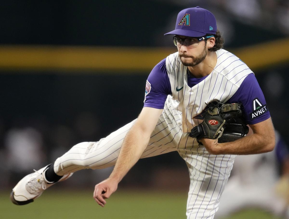 I believe the D-Backs should bring back the teal and purple jerseys, had  more character than their red ones. : r/mlb