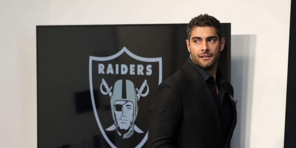 las vegas raiders introduce jimmy garoppolo