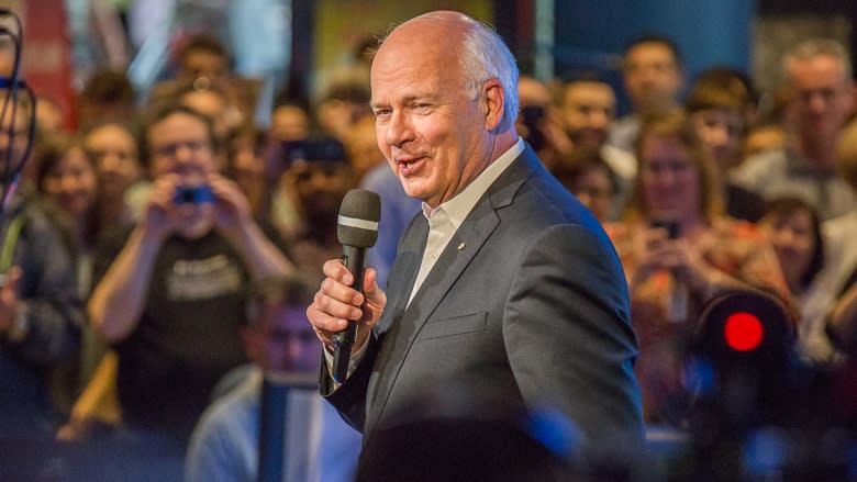 A CBC send-off: Colleagues salute Peter Mansbridge ahead of final broadcast