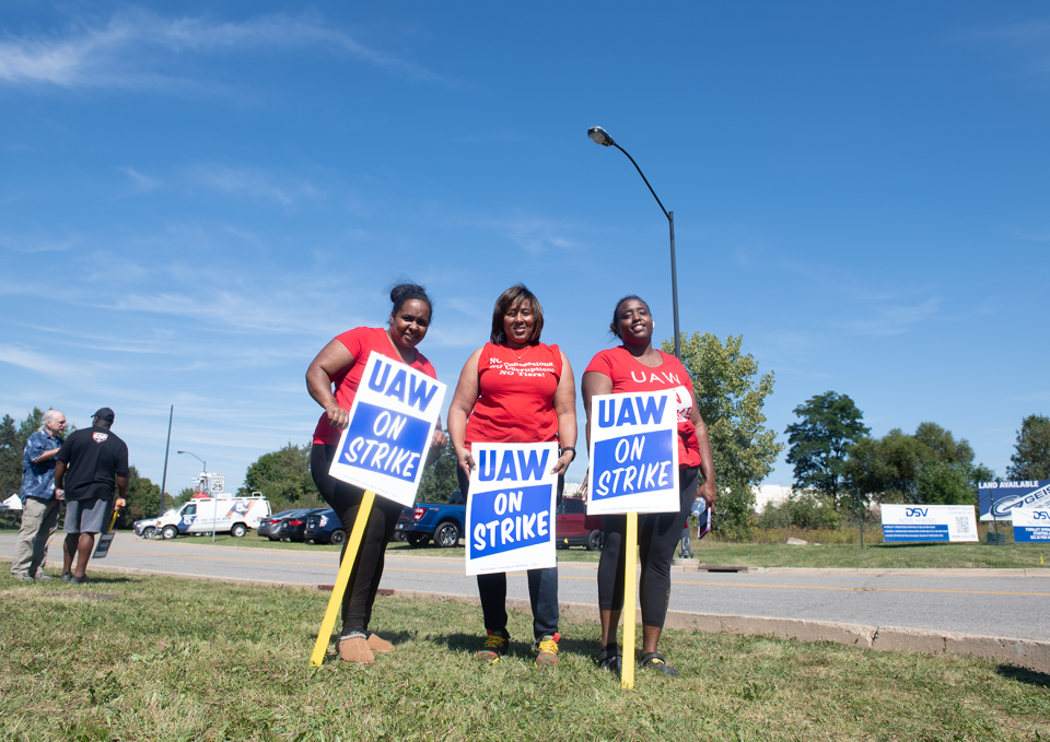 United Auto Workers union members Erica Warren, Beverly Wilson and Tasha Gibson at Stellantis parts distribution center in Streetsboro on Friday, Sept. 22.