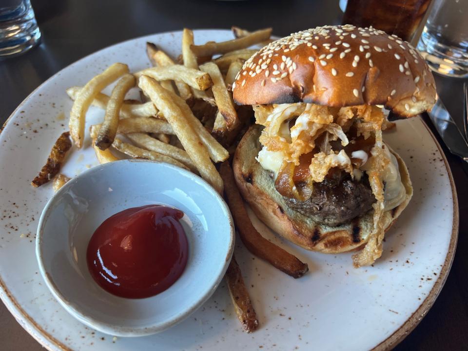 Fans of Table 128 remember Lynn's Burger as one of the most iconic items on chef and owner Lynn Pritchard's menu. It's back.