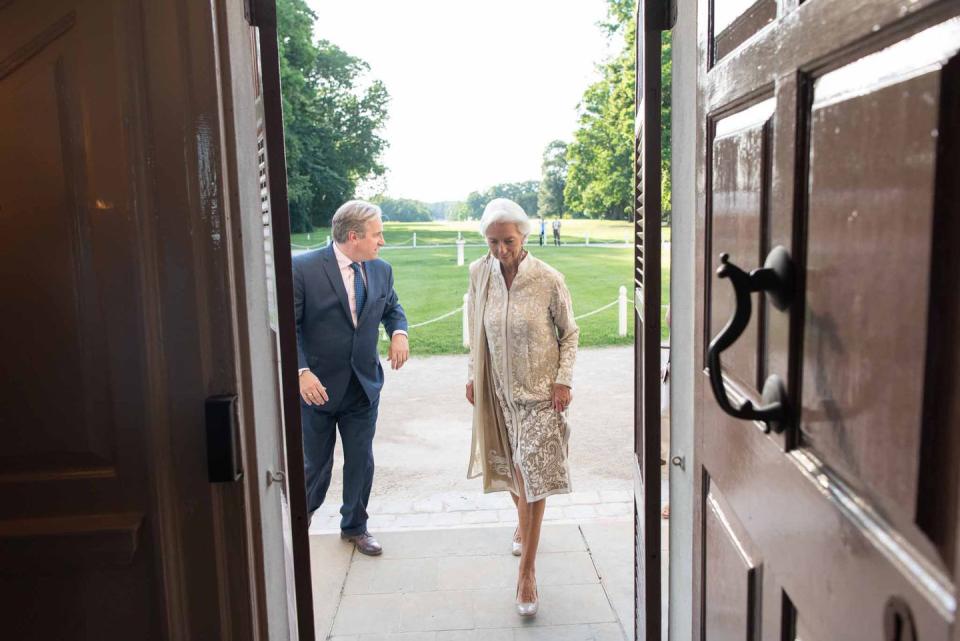 IMF Director Christine Lagarde and Mount Vernon President Douglas Bradburn arrive.