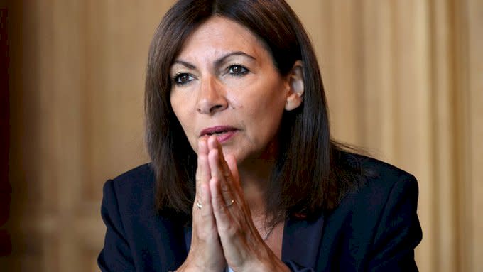 隸屬社會黨的巴黎女市長伊達戈(Anne Hidalgo)將在這個星期天12日宣布參選法國總統，有志成為法國首位女總統。(圖:Anne Hidalgo/Twitter)