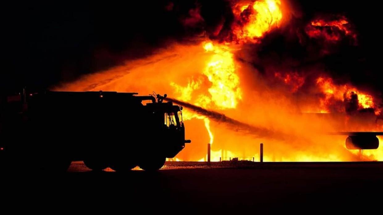 Firefighters putting out a fire. Stock photo: Russian media