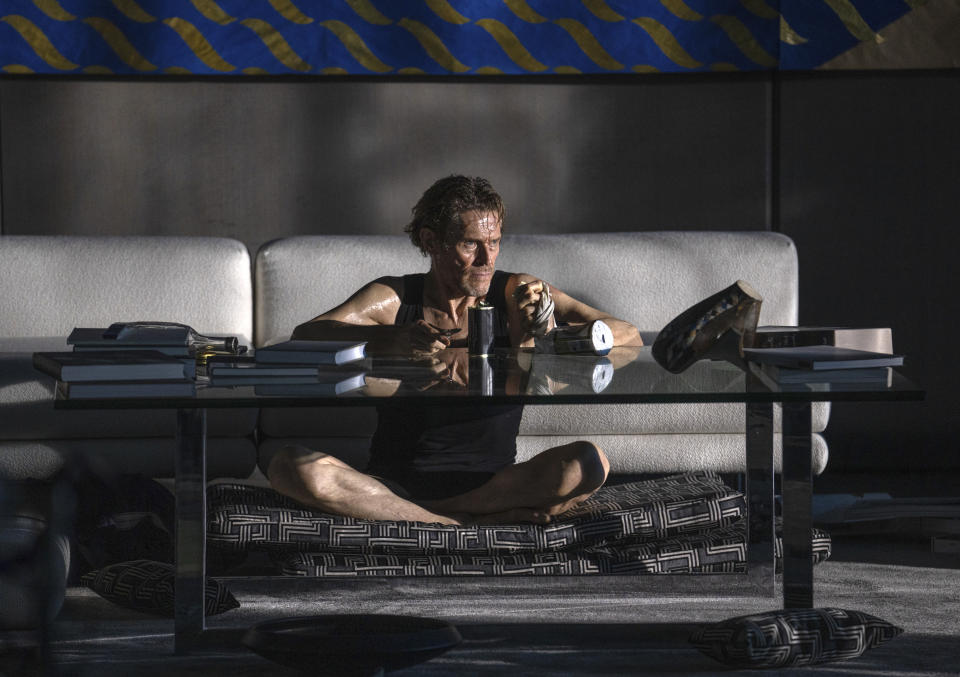 En esta imagen proporcionada por Focus Features, Willem Dafoe en una escena de "Inside". (Wolfgang Ennenbach/Focus Features vía AP)