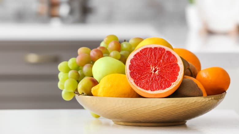 Bowl of fruit