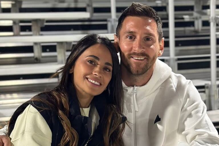 Anto Roccuzzo y Leo Messi revolucionaron las redes con sus looks para ver a Inter Miami (Foto: Instagram @leomessi)