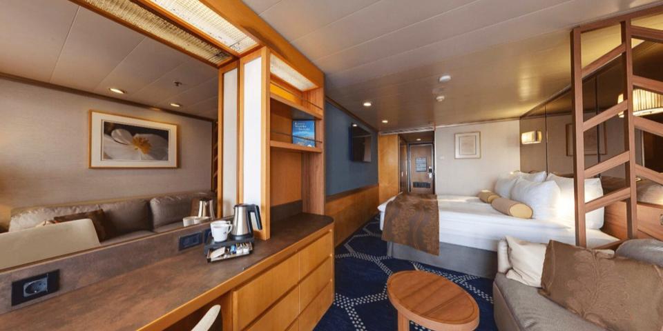 cruise cabin with no people