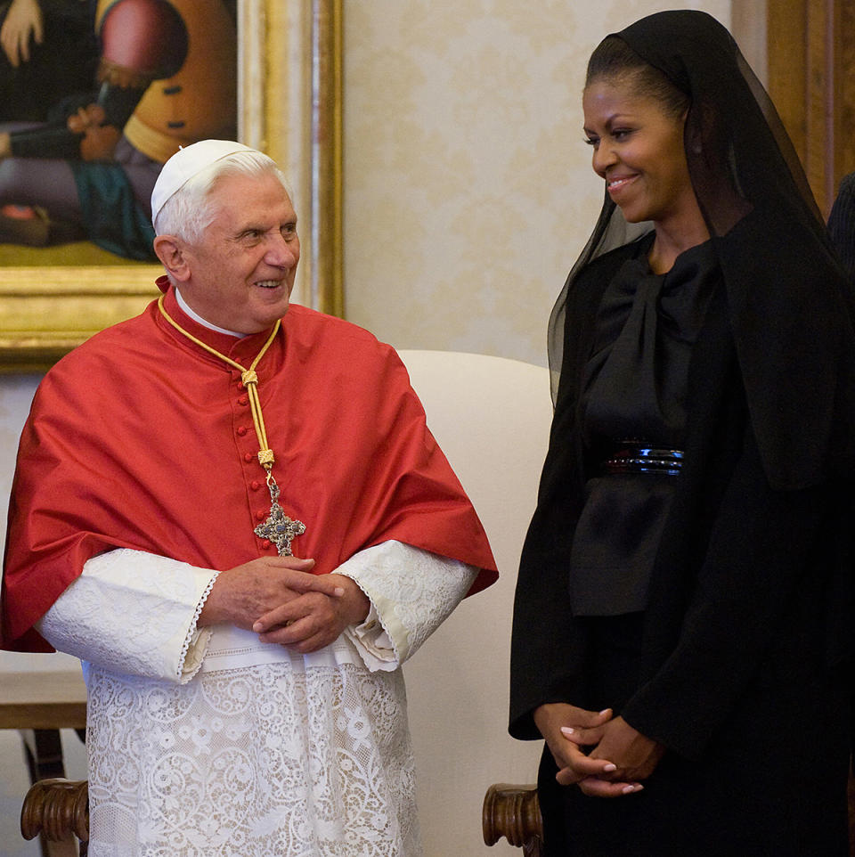 Michelle Obama also wore a black veil to meet then-Pope Benedict XVI in 2009. (Photo: Getty Images)