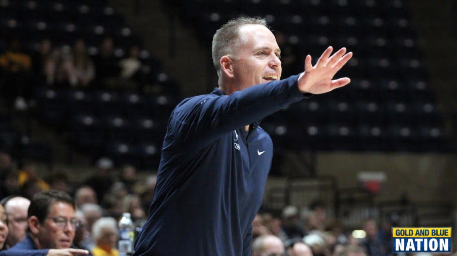 First-year WVU women’s basketball head coach Mark Kellogg instructs his team during his Mountaineer debut. (Photo Ryan Decker, Gold and Blue Nation)