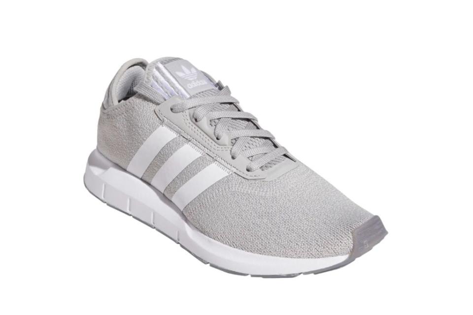 Adidas Swift Run X Sneaker