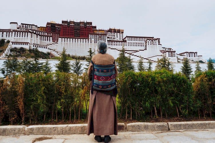 中國9日下令關閉達賴喇嘛的故居布達拉宮。(圖：unsplash)