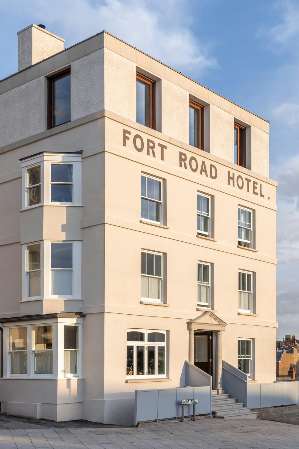 Fort Road Hotel in Margate (Fort Road Hotel)