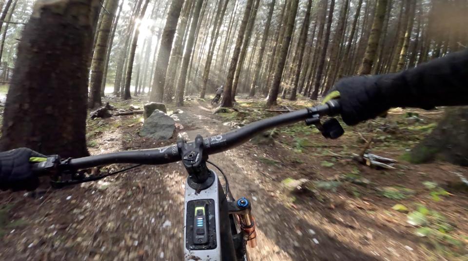  Whyte E-Lyte 140 Works POV riding shot. 