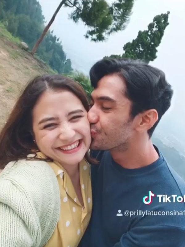 Istri reza rahadian