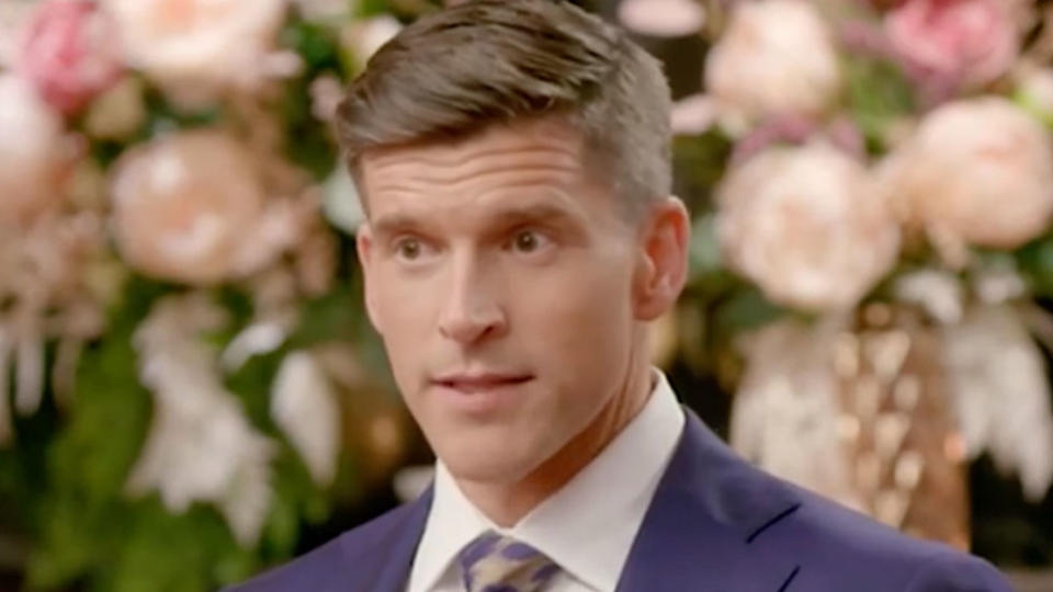 The Bachelor host Osher Gunsberg has called out Bella's 'childish' spat with Irena. Photo: Channel 10.