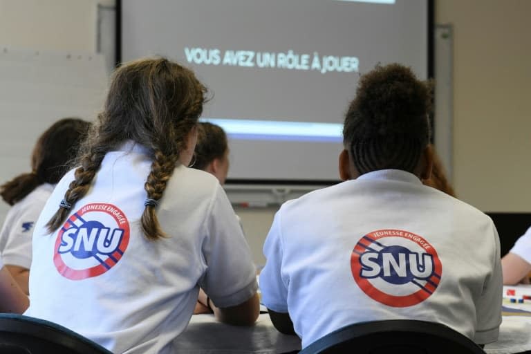 Des jeunes du Service national universel, sur la base aérienne 116 de Luxeuil-Saint Sauveur, dans le département de la Haute-Saône, le 24 juin 2019 - SEBASTIEN BOZON © 2019 AFP