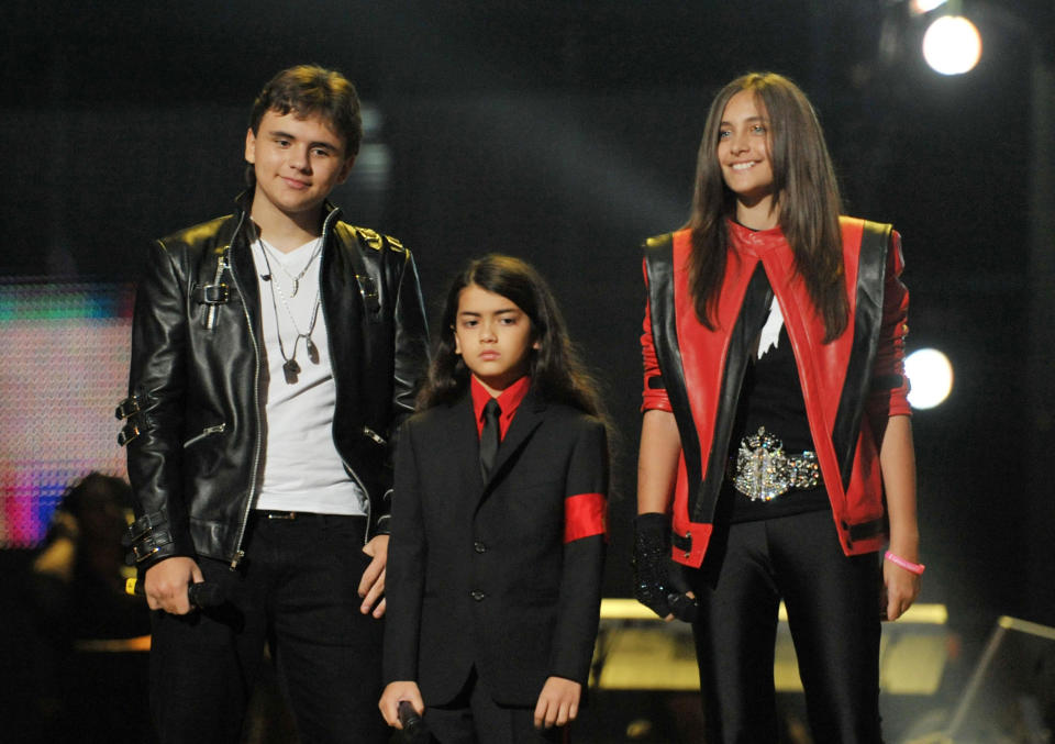 <p>Paris Jackson está también muy molesta con el documental sobre su padre y tanto ella como sus hermanos Prince y Michael Joseph Jr. se están planteando denunciar a su director, Dan Reed, por fraude, daño emocional y calumnias. (Foto: Getty Images). </p>