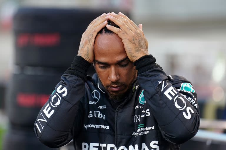 Lewis Hamilton y un gesto repetido en 2022 y el ahora, en el comienzo de 2023