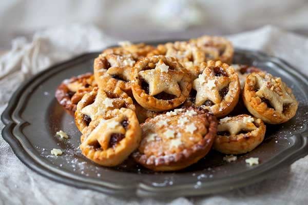 These festive mini fruit mince tarts from <b>Food Daily</b> are delicious gluten-free treats that make a stunning Christmas gift.