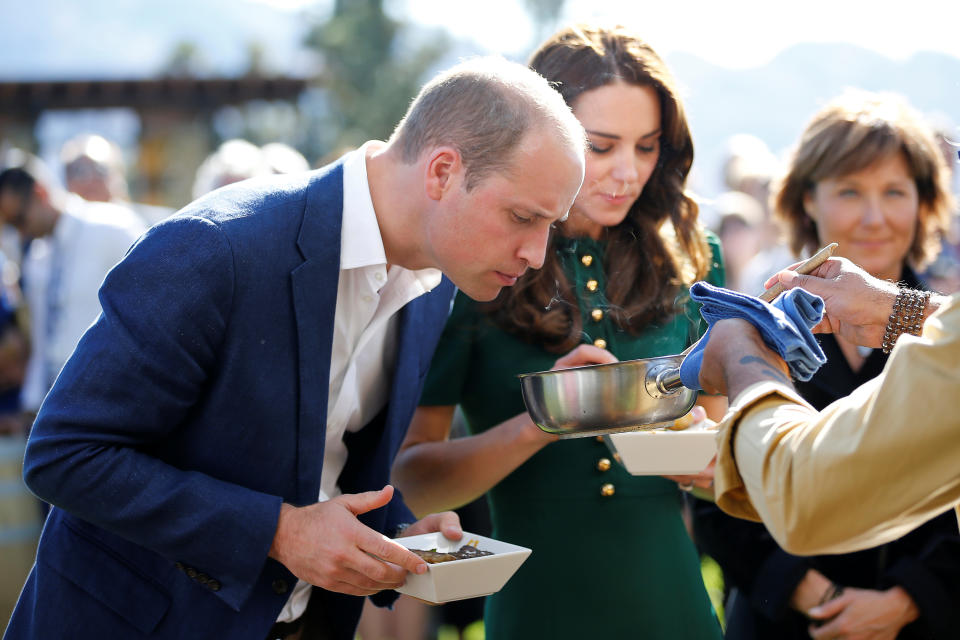 Britain's Prince William and Catherine, Duchess of Cambridge, sample food during the Taste of British Columbia event at Mission Hill winery in Kelowna, British Columbia, Canada, September 27, 2016. REUTERS/Chris Wattie