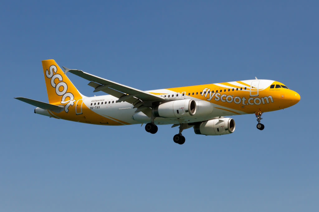 AIRPORT PHUKET, PHUKET, THAILAND – 2018/03/20: Scoot Airbus 320 seen here on final at Phuket airport, Thailand. (Photo by Fabrizio Gandolfo/SOPA Images/LightRocket via Getty Images)