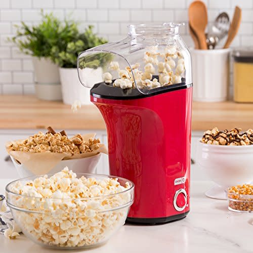 Dash Fresh Pop Electric Popcorn Maker (Amazon / Amazon)