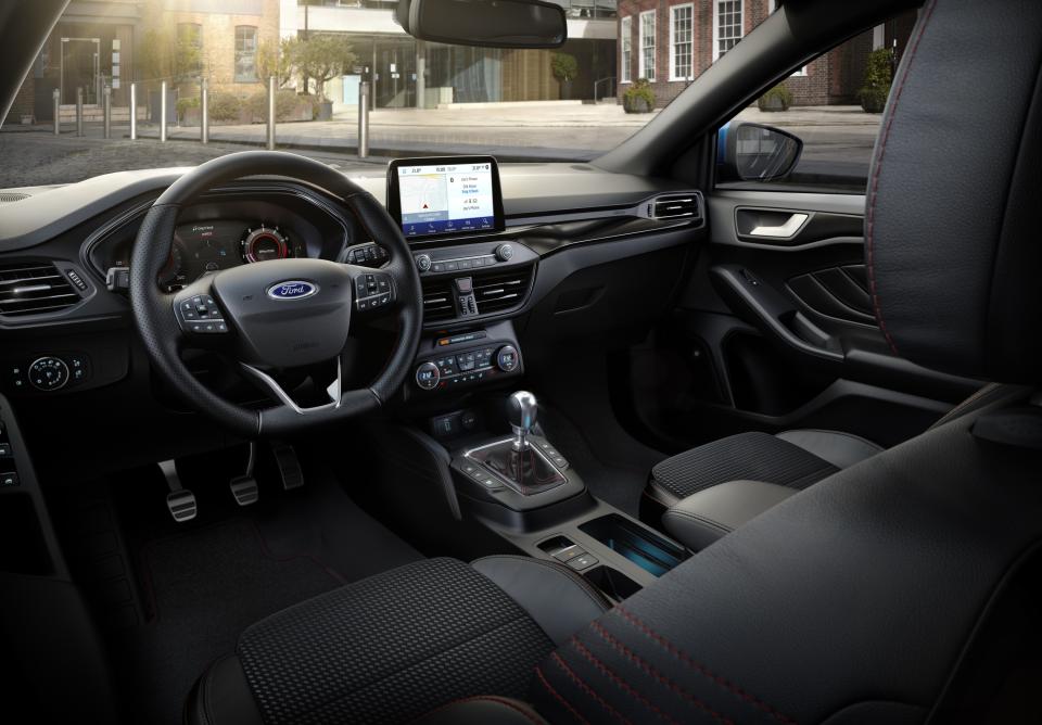 Ford_Focus_2020_07.jpg