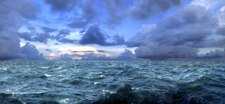 Stürmen auf See können Kreuzfahrtschiffe in der Regel gut ausweichen, weil die Wettervorhersagen präzise genug sind