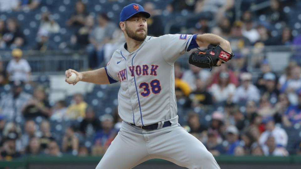 New York Mets starting pitcher Tylor Megill (38) delivers a pitch against the Pittsburgh Pirates during the first inning at PNC Park