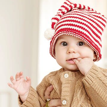 Whether you're taking pictures at home or in a studio, we have the recipe for capturing good photos of your kids during the holidays. If you follow these tips on how to dress your kids and how to keep them happy, we promise you'll have memories to last a lifetime.