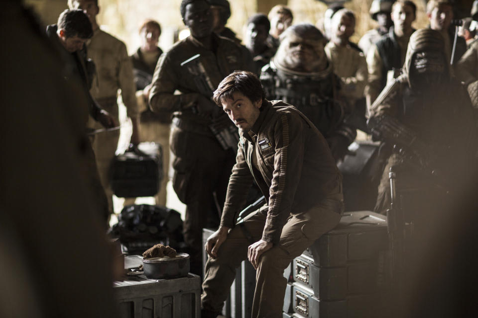 <p>Andor (Diego Luna), a young intelligence officer who has been recruiting rebels, accompanies Jyn on her hunt for the Death Star plans. As Luna <a rel="nofollow" href="https://www.yahoo.com/movies/the-rogue-one-cast-explains-who-their-characters-223415540.html" data-ylk="slk:tells Yahoo Movies;elm:context_link;itc:0;sec:content-canvas;outcm:mb_qualified_link;_E:mb_qualified_link;ct:story;" class="link  yahoo-link">tells Yahoo Movies</a>, “Cassian has lots of secrets.” Behind him are two of his alien allies, the furry Bistan and the scowling Pao. (Photo: Lucasfilm) </p>