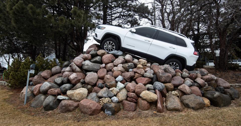 Chrysler is recalling its 2022-2023 Jeep Grand Cherokee after rearview camera image fails to display.