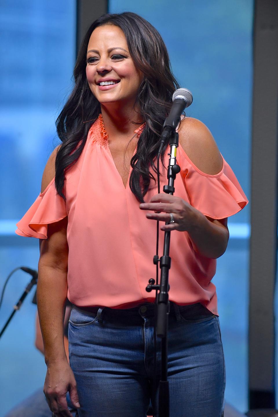 Sara Evans performs during her album premiere special on SiriusXM's Y2Kountry Channel at SiriusXM Studios on June 27, 2017 in Nashville, Tennessee.