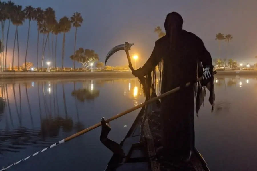 Los Gondoleros Embrujados de San Diego te invitan a un paseo en barco para celebrar Halloween