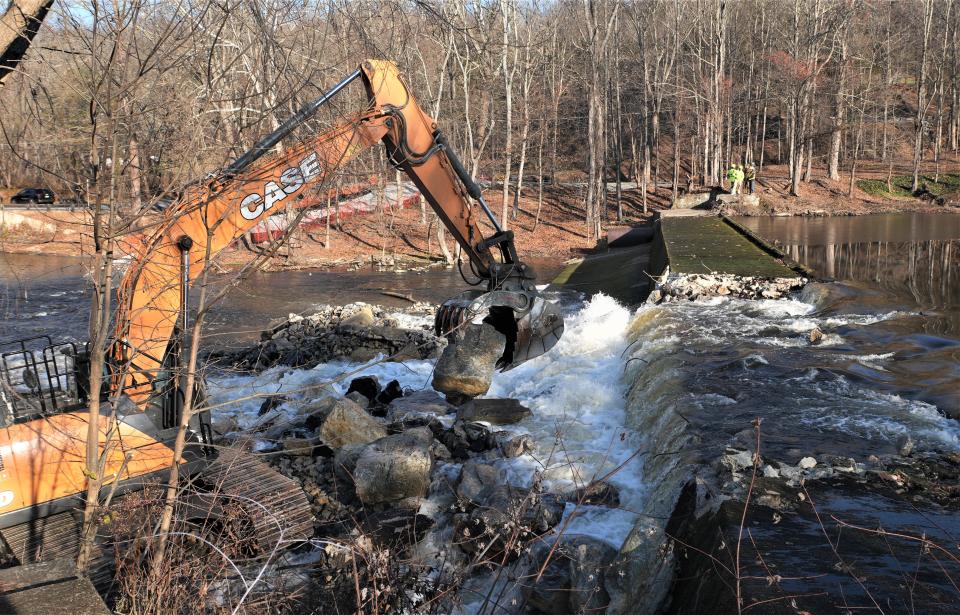 Paulina Dam in North Jersey gets notched to free up more of Paulins