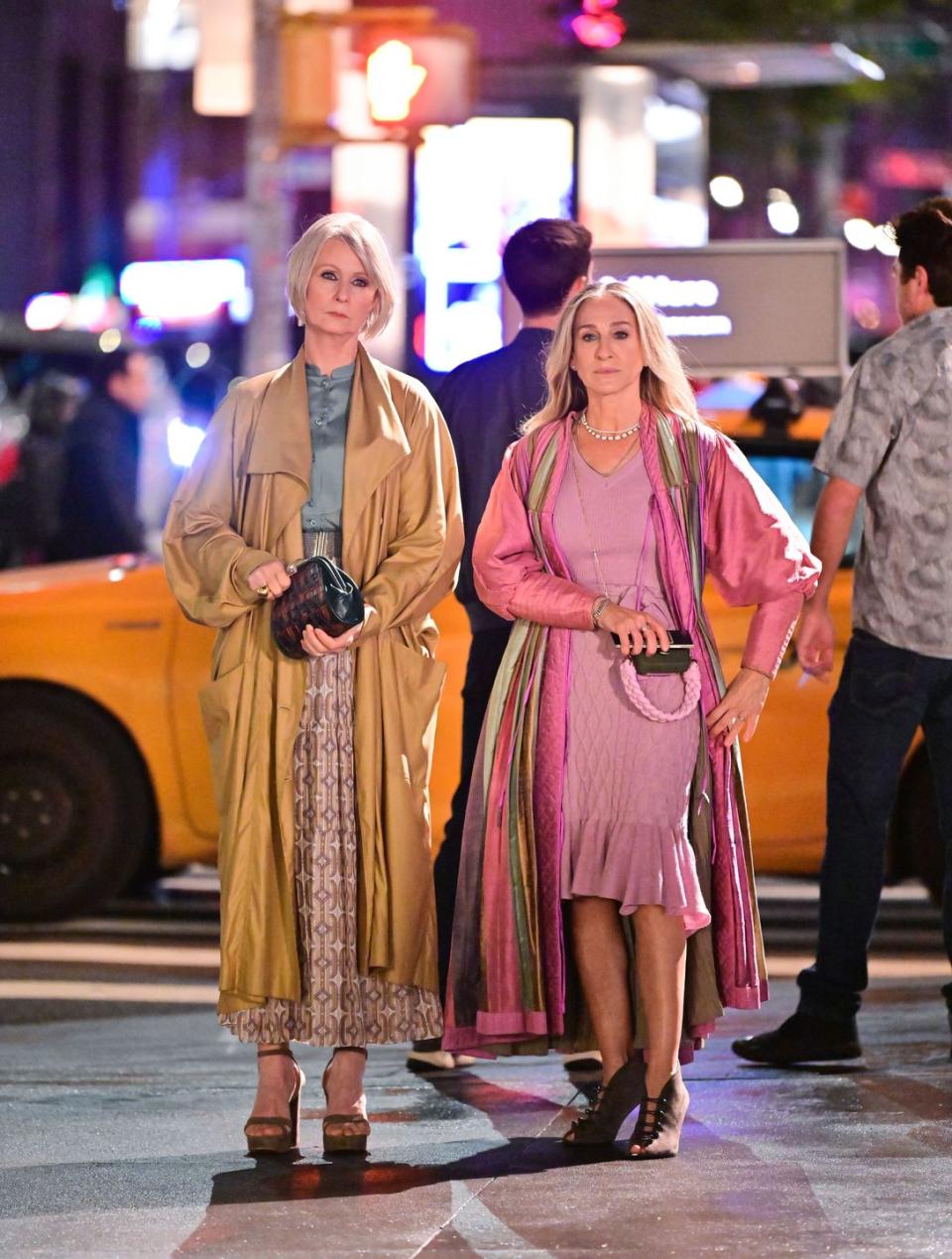 3) Sarah Jessica Parker and Cynthia Nixon on the set of 'And Just Like That', November 2021