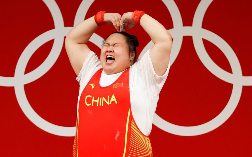 Li Wenwen of China celebrates