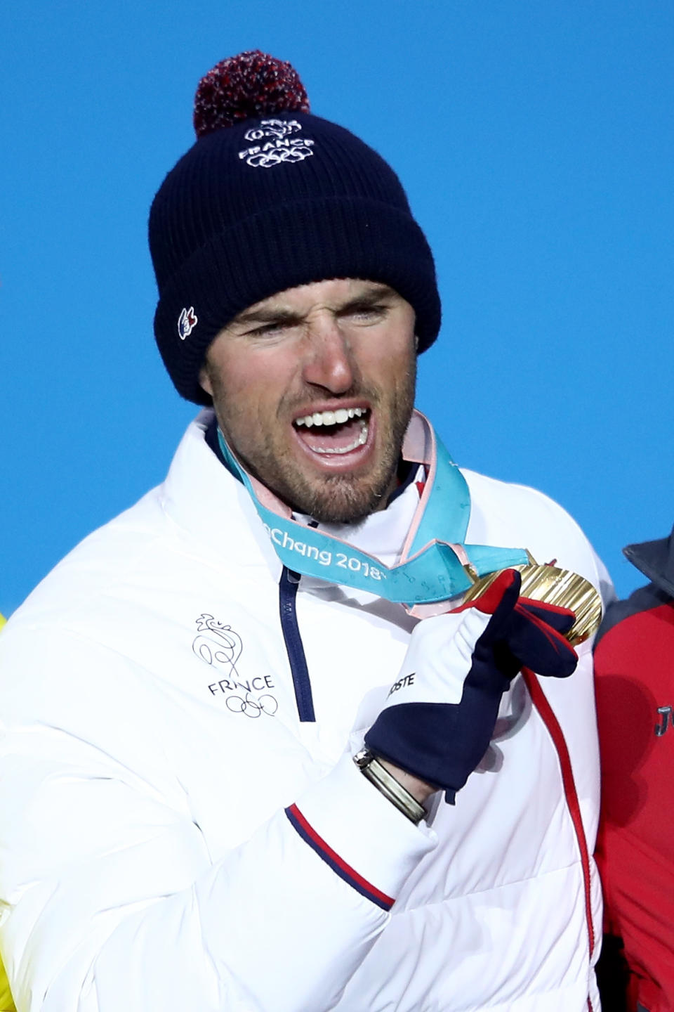 <p>Le sourire de Pierre Vaultier a égayé la journée française. Le snowboardeur a décroché la médaille d’or, comme à Sotchi il y a quatre ans ! (crédit Getty) </p>