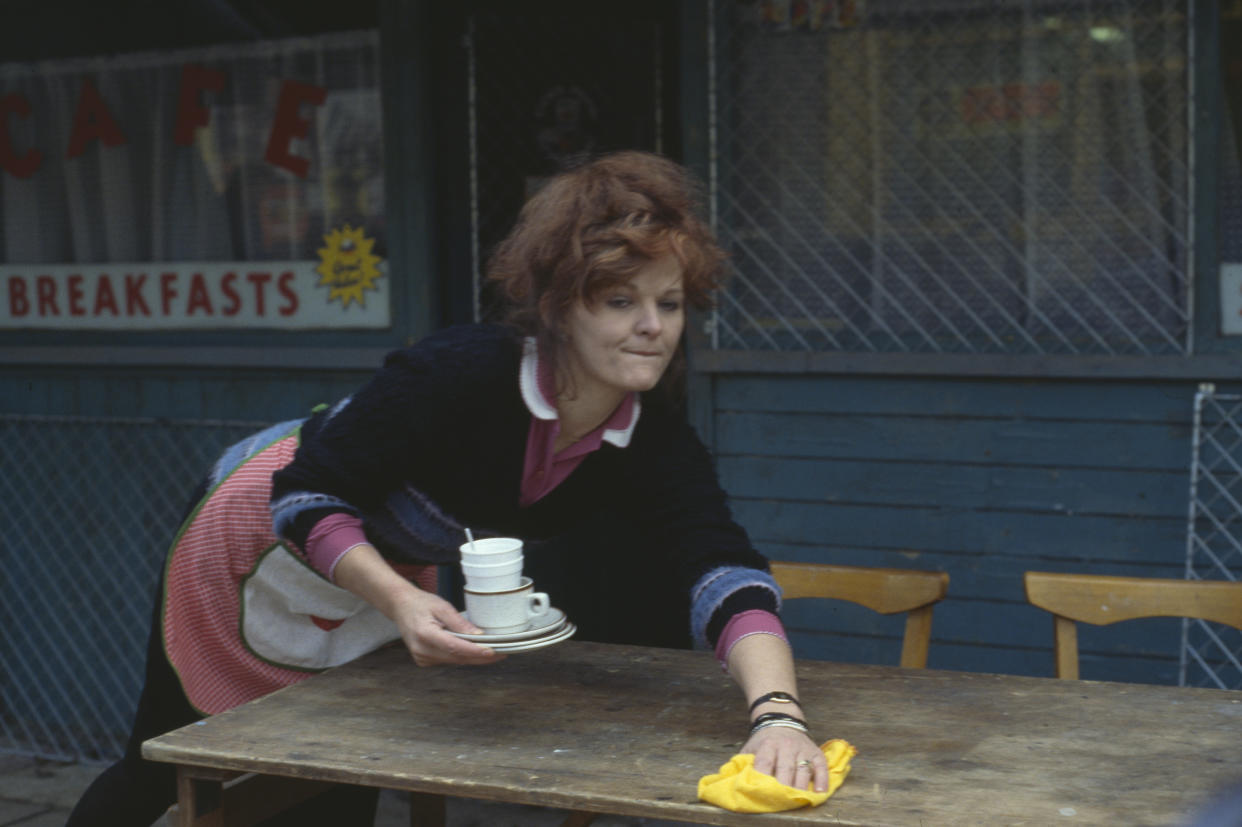 Actress Sandy Ratcliff pictured on the exterior set of the BBC soap opera 'EastEnders', April 5th 1991. (Photo by Don Smith/Radio Times/Getty Images)